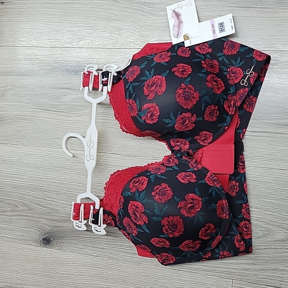 JESSICA SIMPSON BRA.